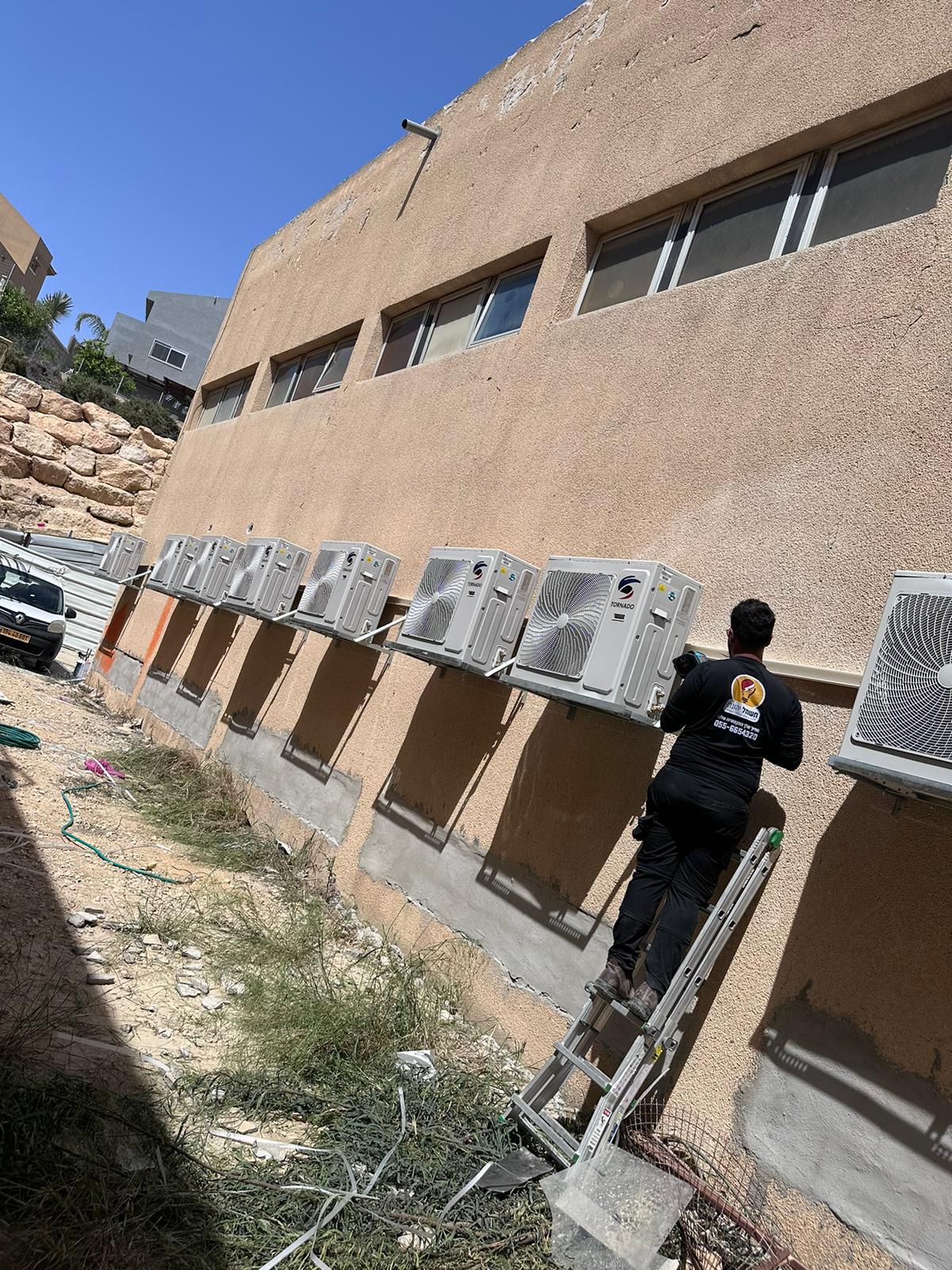 תשתיות חשמל למזגנים במוסדות